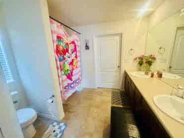 .5 bath House for rent