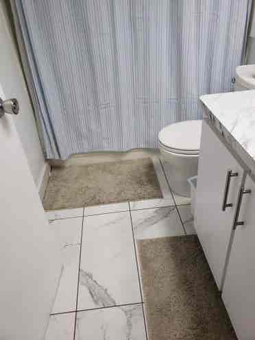 Room with bathroom for rent Wynmoor