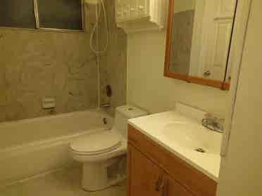 Quiet private room in Renton