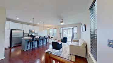 Large BDR w/Bath - 1BDR Per Level