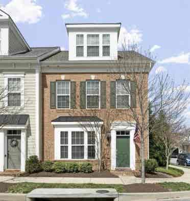 Large BDR w/Bath - 1BDR Per Level