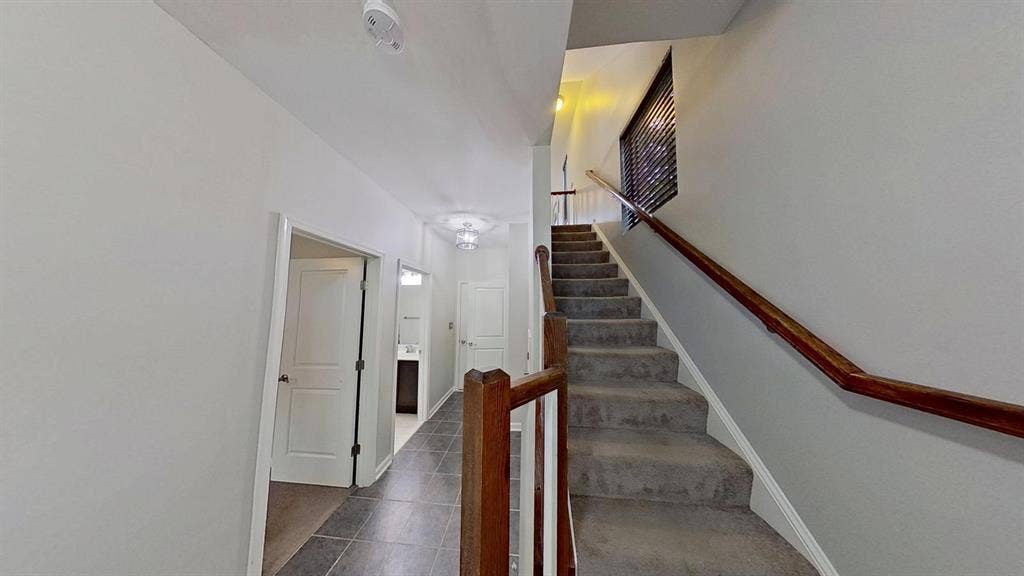 Large BDR w/Bath - 1BDR Per Level