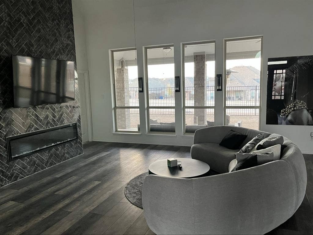 Large Furnished Bedroom + Bathroom