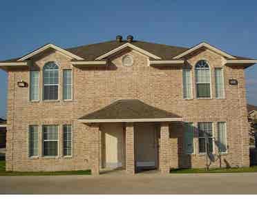 LOOKING TO SUBLEASE