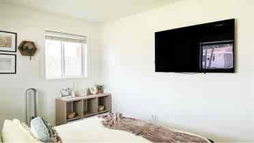 Modern Bath Home, All included