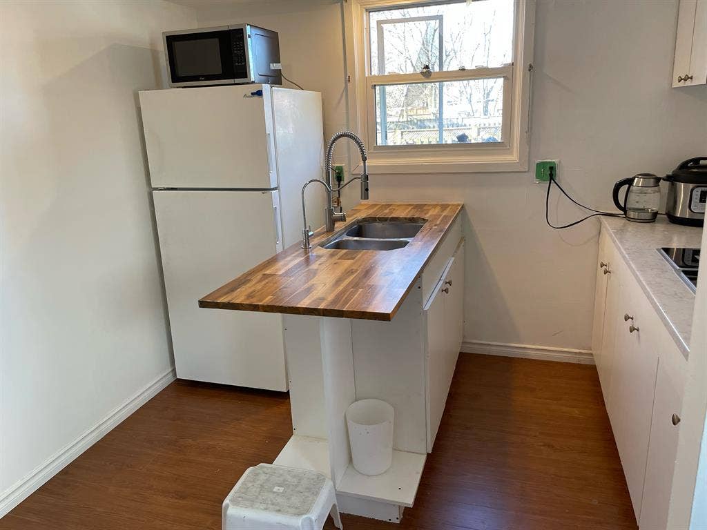 room near Fanshawe College - $/m