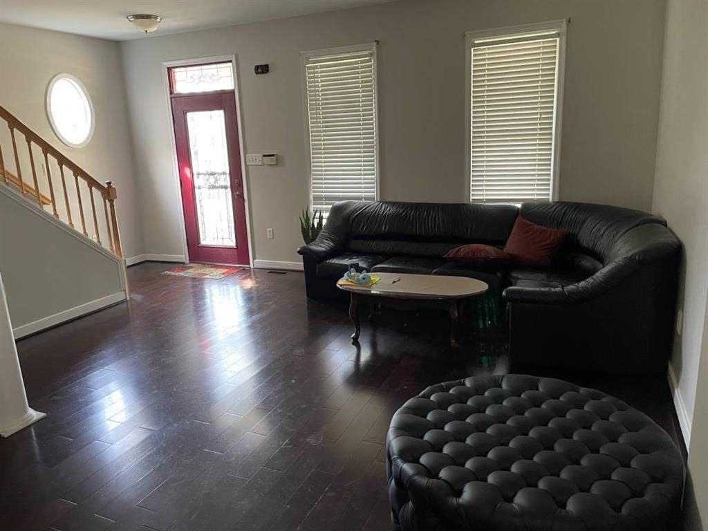 VCU Area, Available on Aug 1