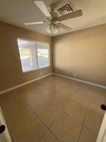 Small room for rent