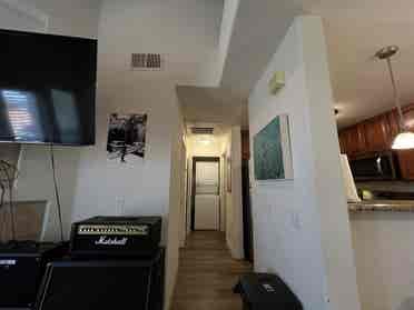 Private Loft Near CSUSM –$/month