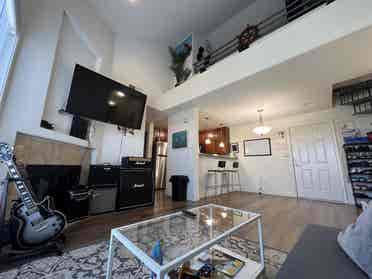 Private Loft Near CSUSM –$/month