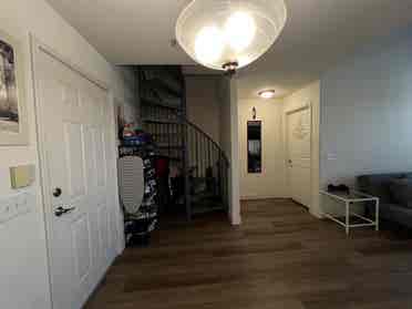 Private Loft Near CSUSM –$/month