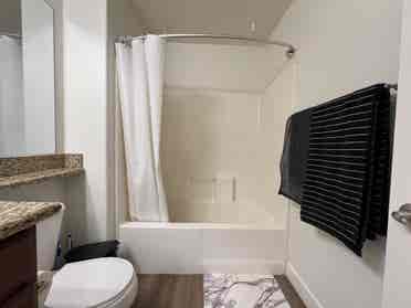 Private Loft Near CSUSM –$/month