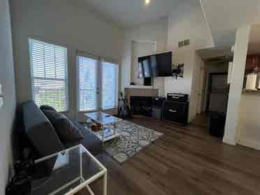 Private Loft Near CSUSM –$/month