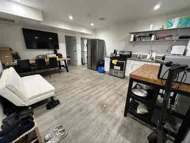 1 Private Room + Private Bathroom