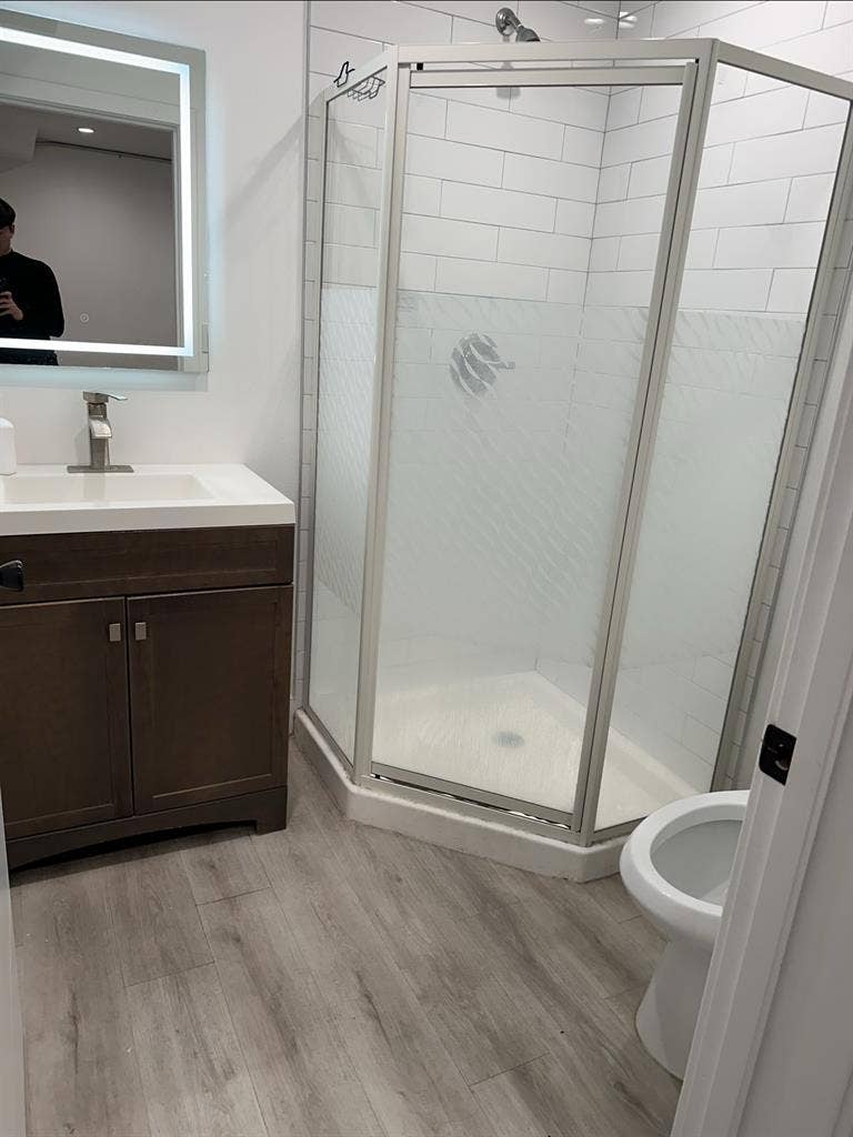 1 Private Room + Private Bathroom