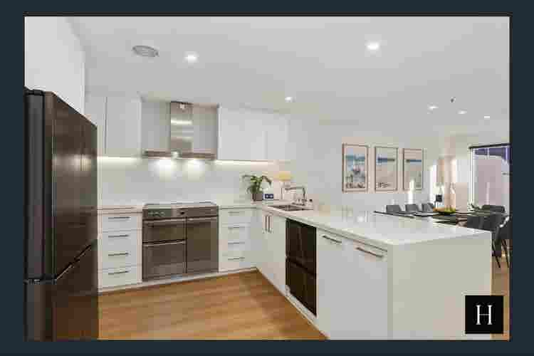Large Room in 2Storey CBD Penthouse