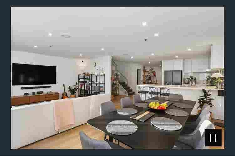 Large Room in 2Storey CBD Penthouse