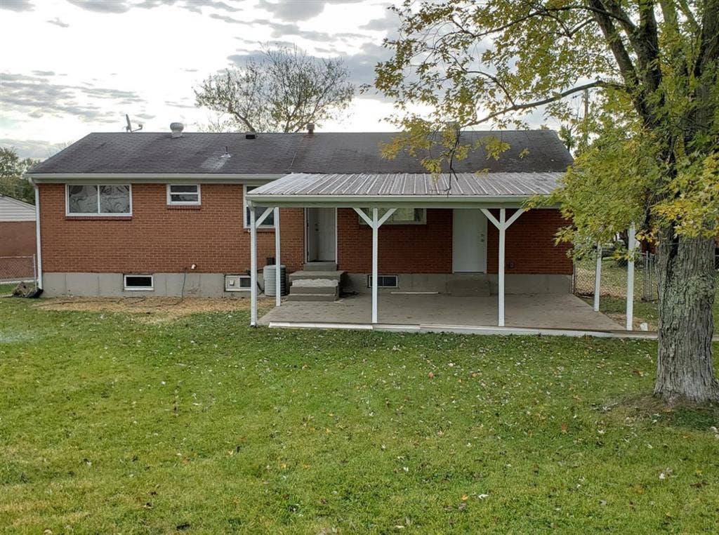 Looking for a female roommate!