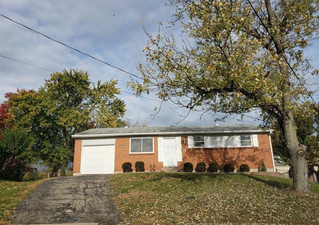 Looking for a female roommate!