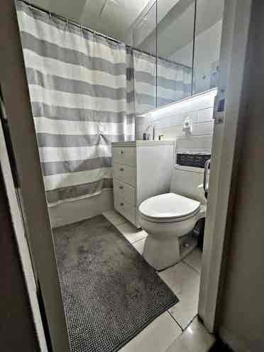 MainBR in 3BR Turn Key w/ 1 roomie