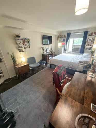 MainBR in 3BR Turn Key w/ 1 roomie