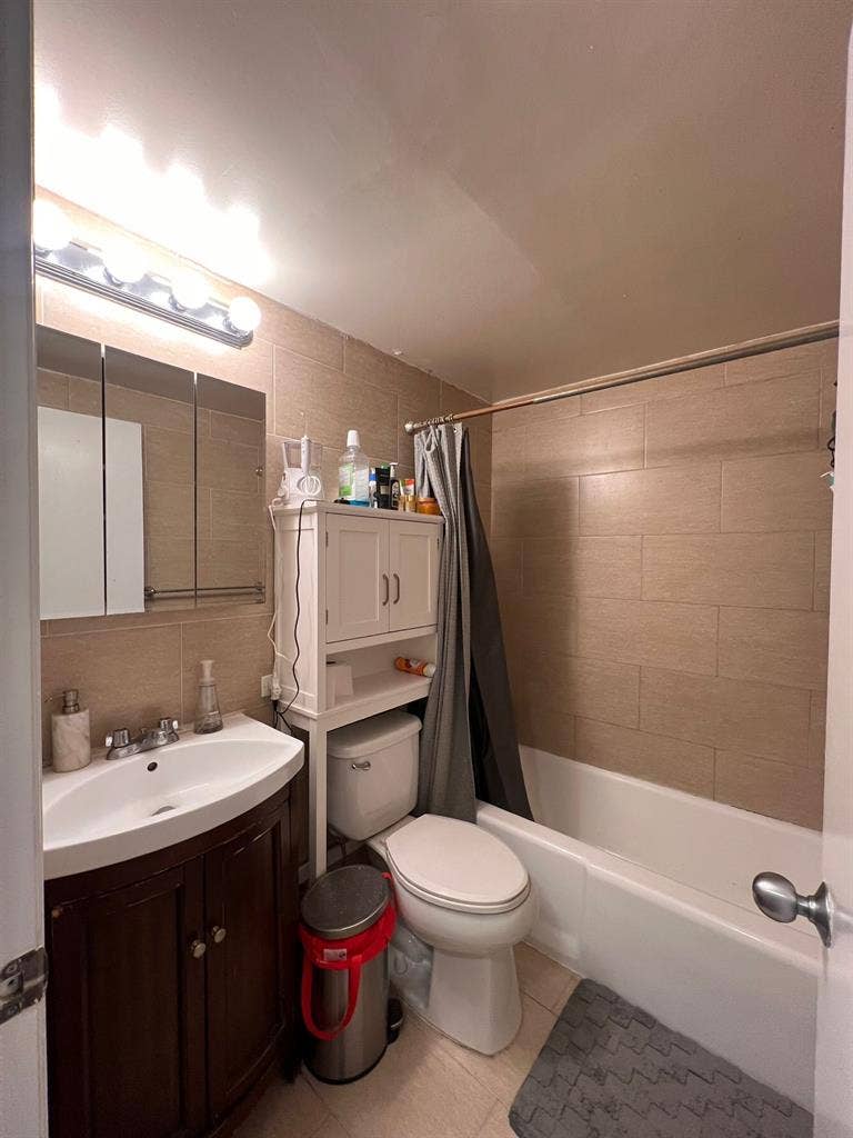 ✨Spacious Room in Midtown South✨