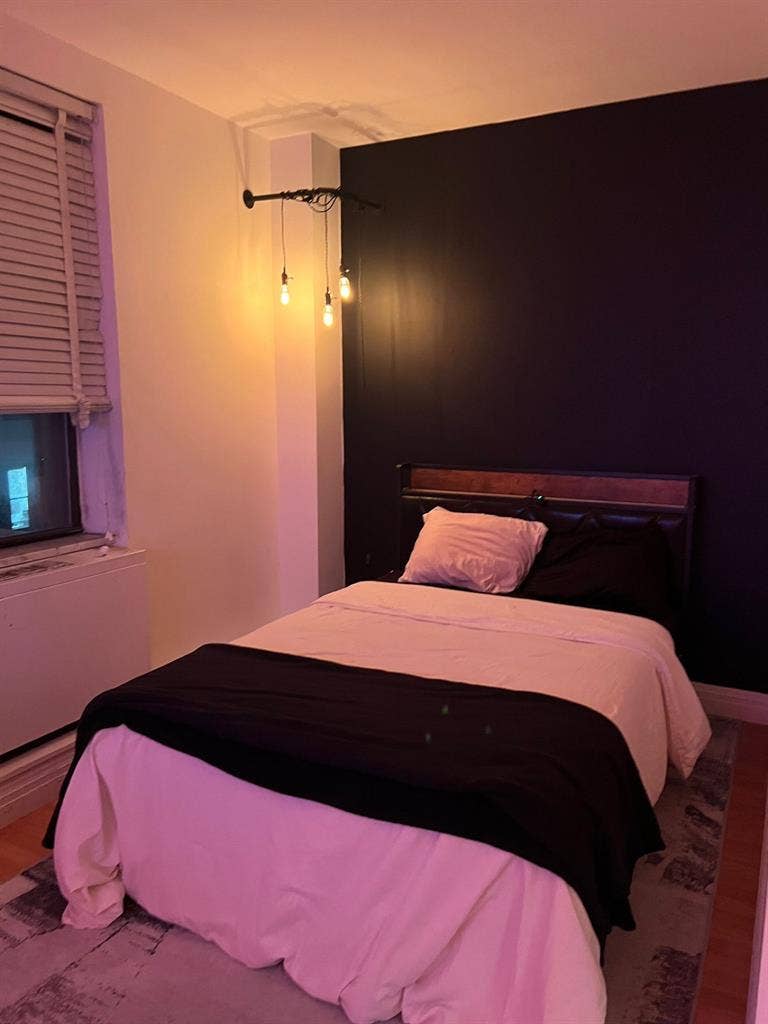 ✨Spacious Room in Midtown South✨