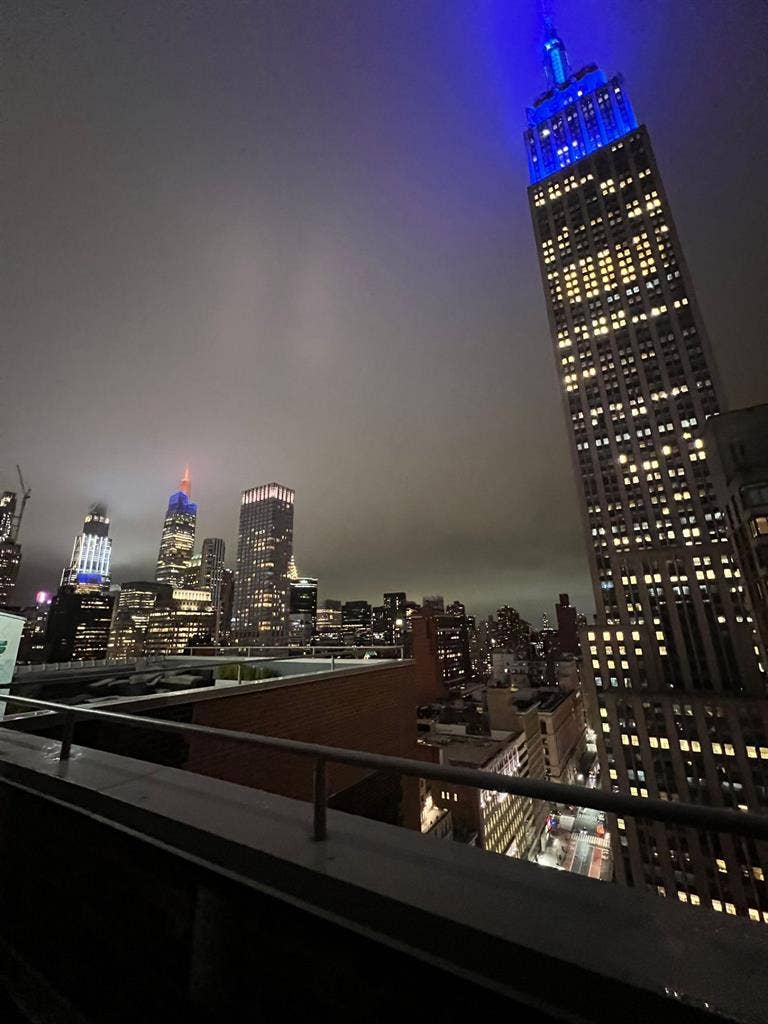 ✨Spacious Room in Midtown South✨