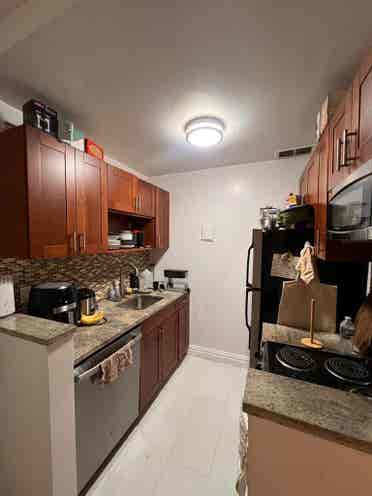 ✨Spacious Room in Midtown South✨