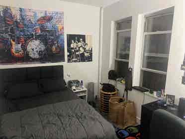 LOOKING FOR A SUMMER SUBLET!!