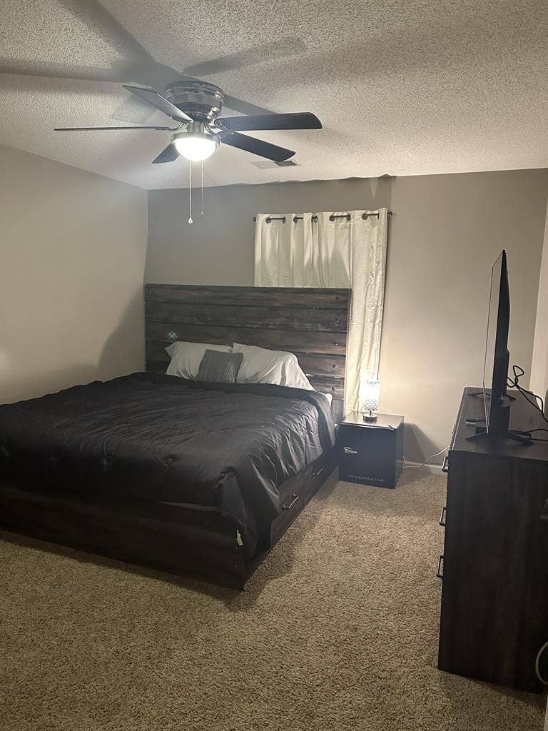 Private Bedroom w/ Shared Bathroom