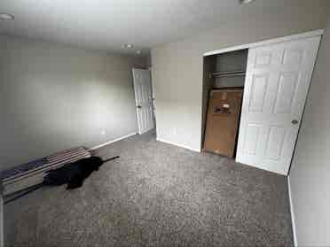 2 rooms available in Thornton