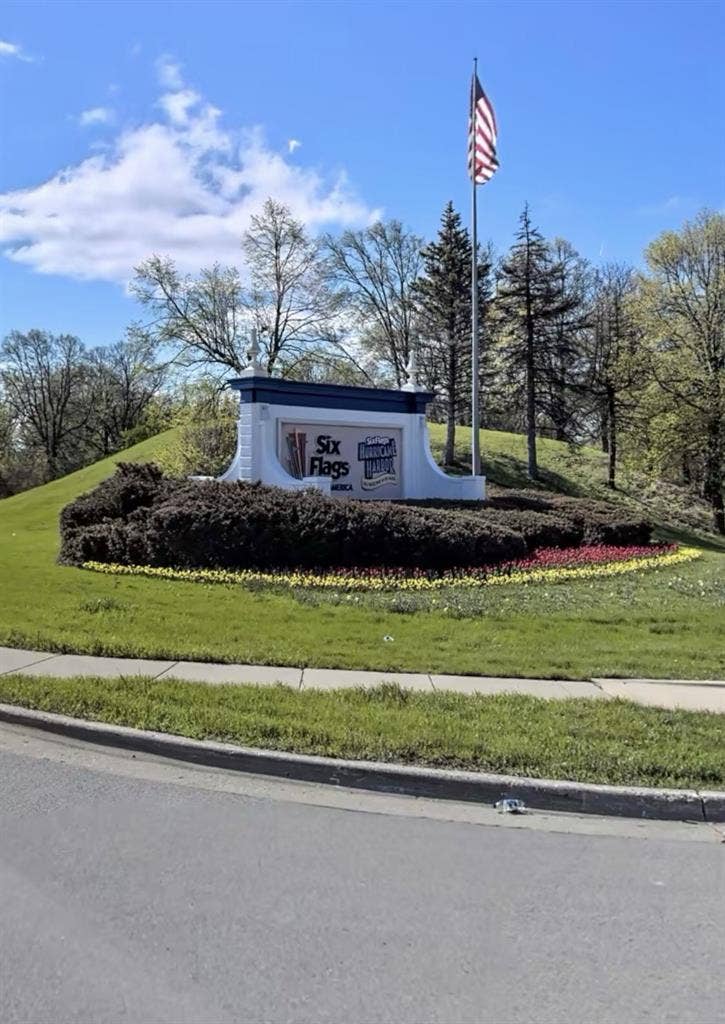 Convenient Gurnee Location!