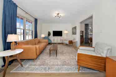 LARGE bedroom in Modern Home