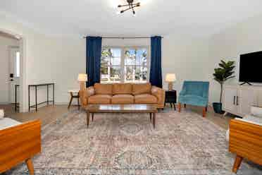 LARGE bedroom in Modern Home