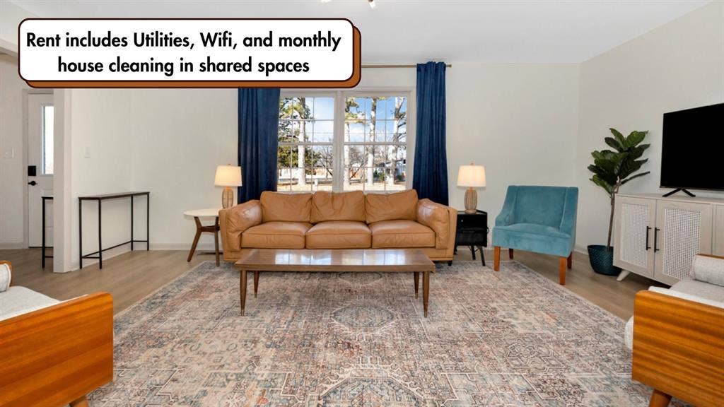 LARGE bedroom in Modern Home