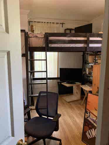 Private room for rent