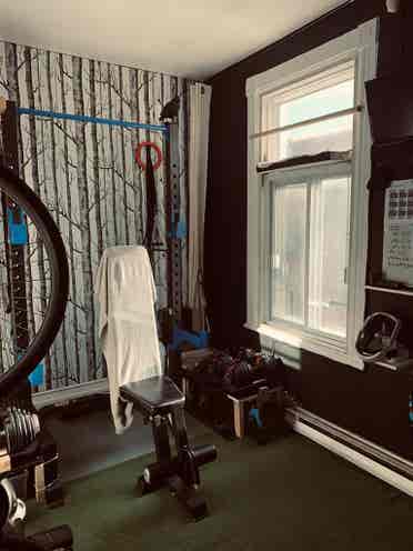 Room Near Metro – all in