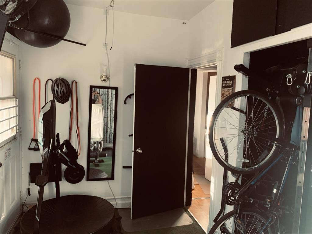 Room Near Metro – all in