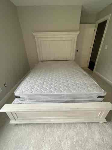 Looking for an easy going roommate.