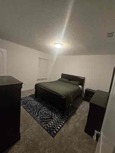 1 fully furnished room aval.