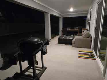 1 fully furnished room aval.