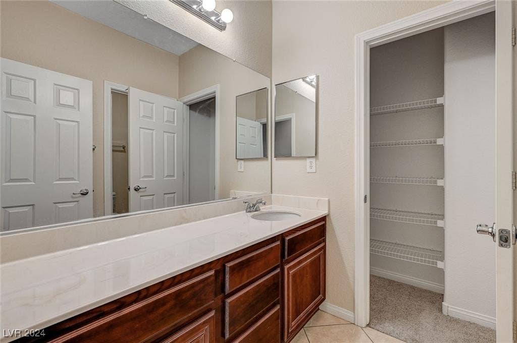 Furnished Private Room in Southwest