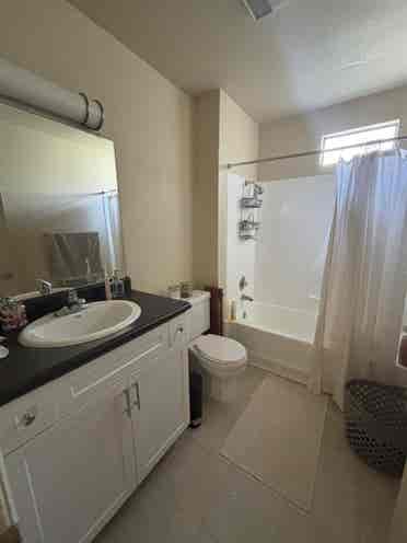 ROOM FOR RENT IN PLEASANT HILL