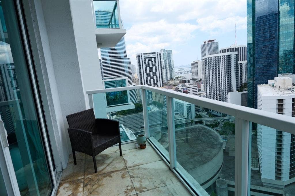 Looking for a roommate in Brickell!