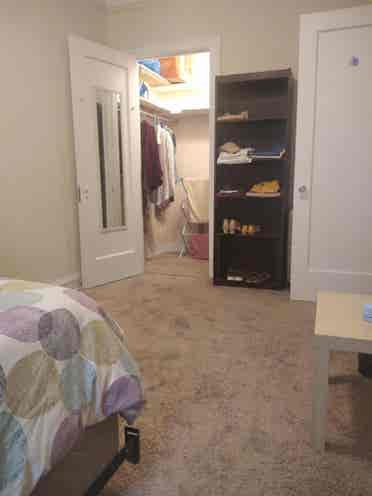 Room for rent in Downtown Evanston