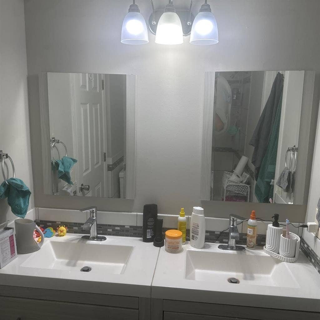 2bedrooms available shared bath