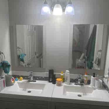 2bedrooms available shared bath
