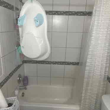 2bedrooms available shared bath