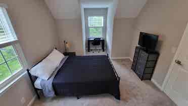 Private Room, Calm & Clean Home